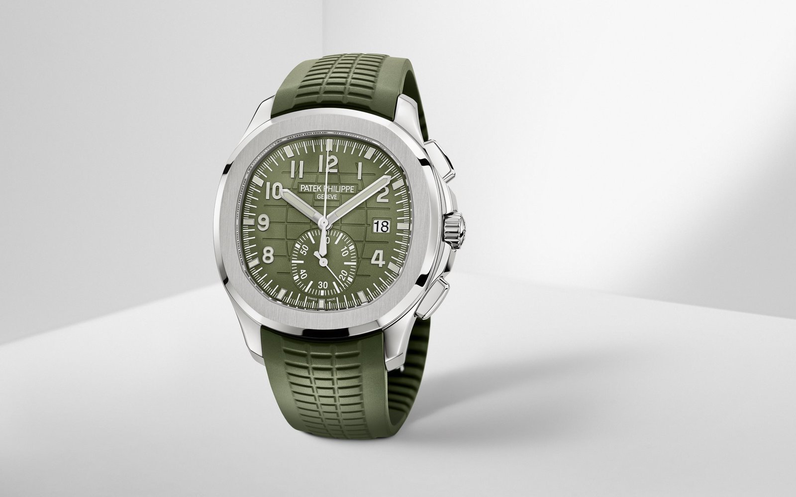 PATEK PHILIPPE AQUANAUT (GREEN) - AUTOMATIC - Image 3