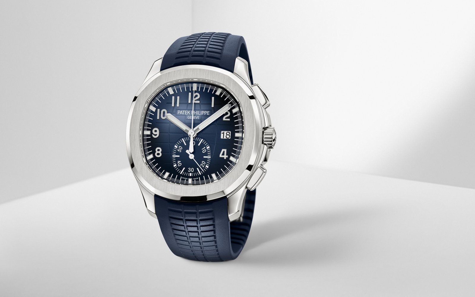 PATEK PHILIPPE AQUANAUT (BLUE) - AUTOMATIC - Image 3