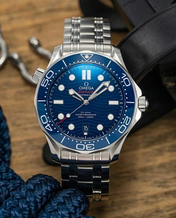 OMEGA SEAMASTER DIVER 300 β AUTOMATIC (BLUE) - Image 4