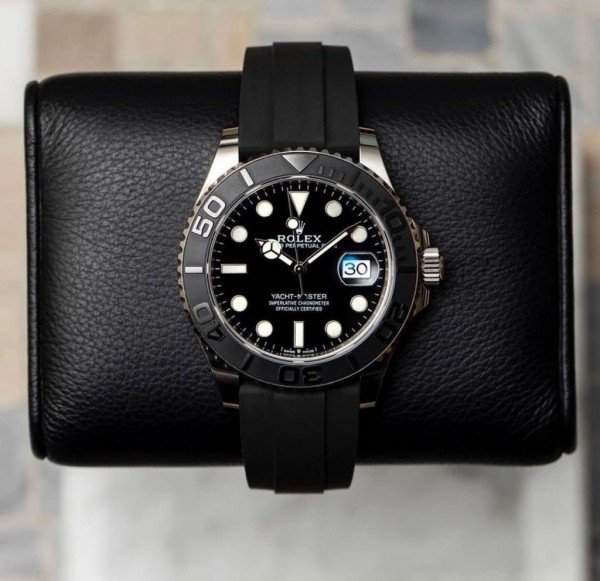 ROLEX YACHT MASTER OYSTER FLEX (BLACK SILVER) - AUTOMATIC - Image 2